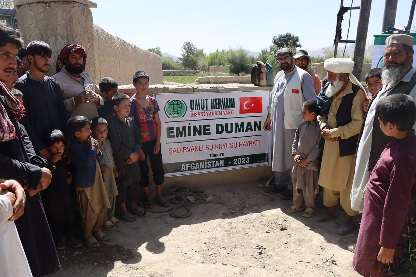 Umut Kervanı'nın Afganistan'da su kuyusu çalışması devam ediyor