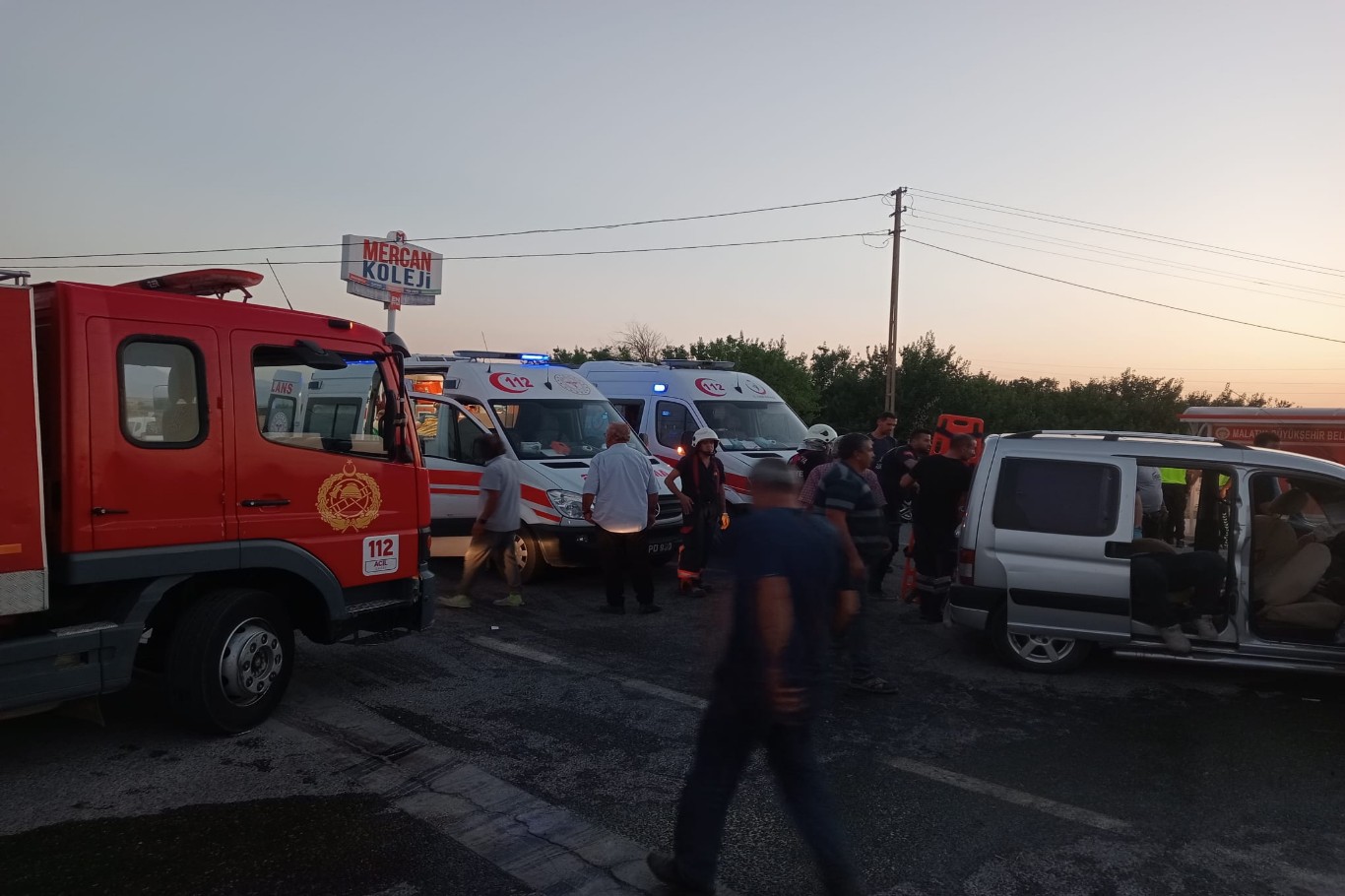 Malatya’da 2 araç çarpıştı: 5 yaralı Malatya’da 2 araç çarpıştı: 5 yaralı