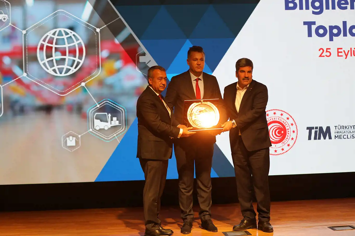 GAİB’de E-İhracat Bilgilendirme Toplantısı Gerçekleştirildi GAİB’de E-İhracat Bilgilendirme Toplantısı Gerçekleştirildi