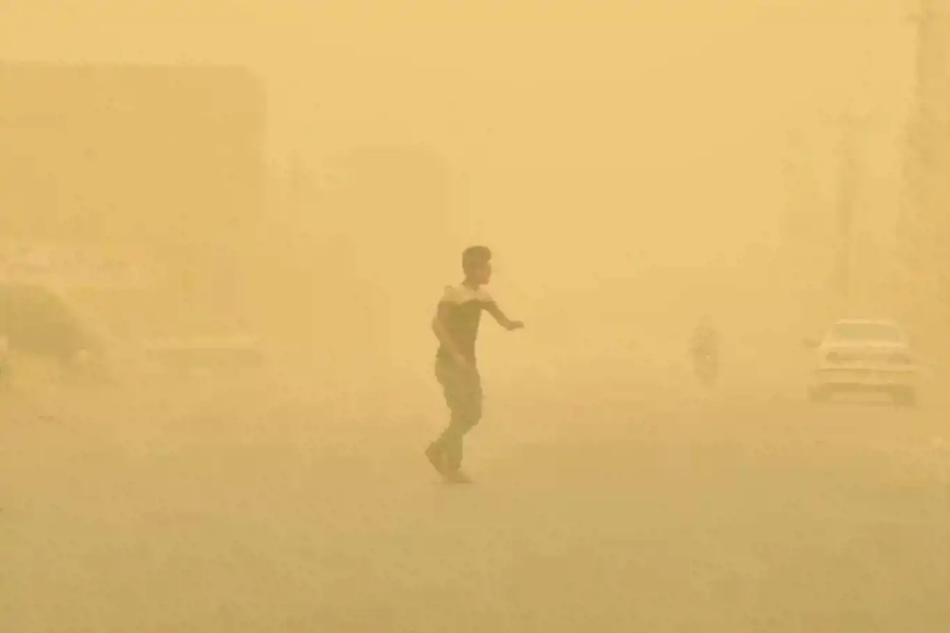 طوفان گرد و غبار در ایران: 2 هزار و 278 نفر به مراکز درمانی مراجعه کردند