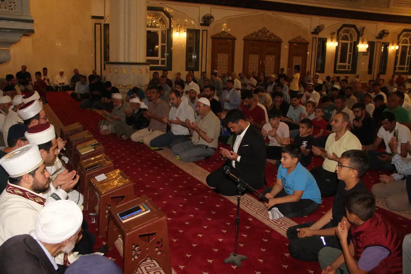 Midyat'ta Mevlid Kandili dua, ibadet ve salavatlarla ihya edildi