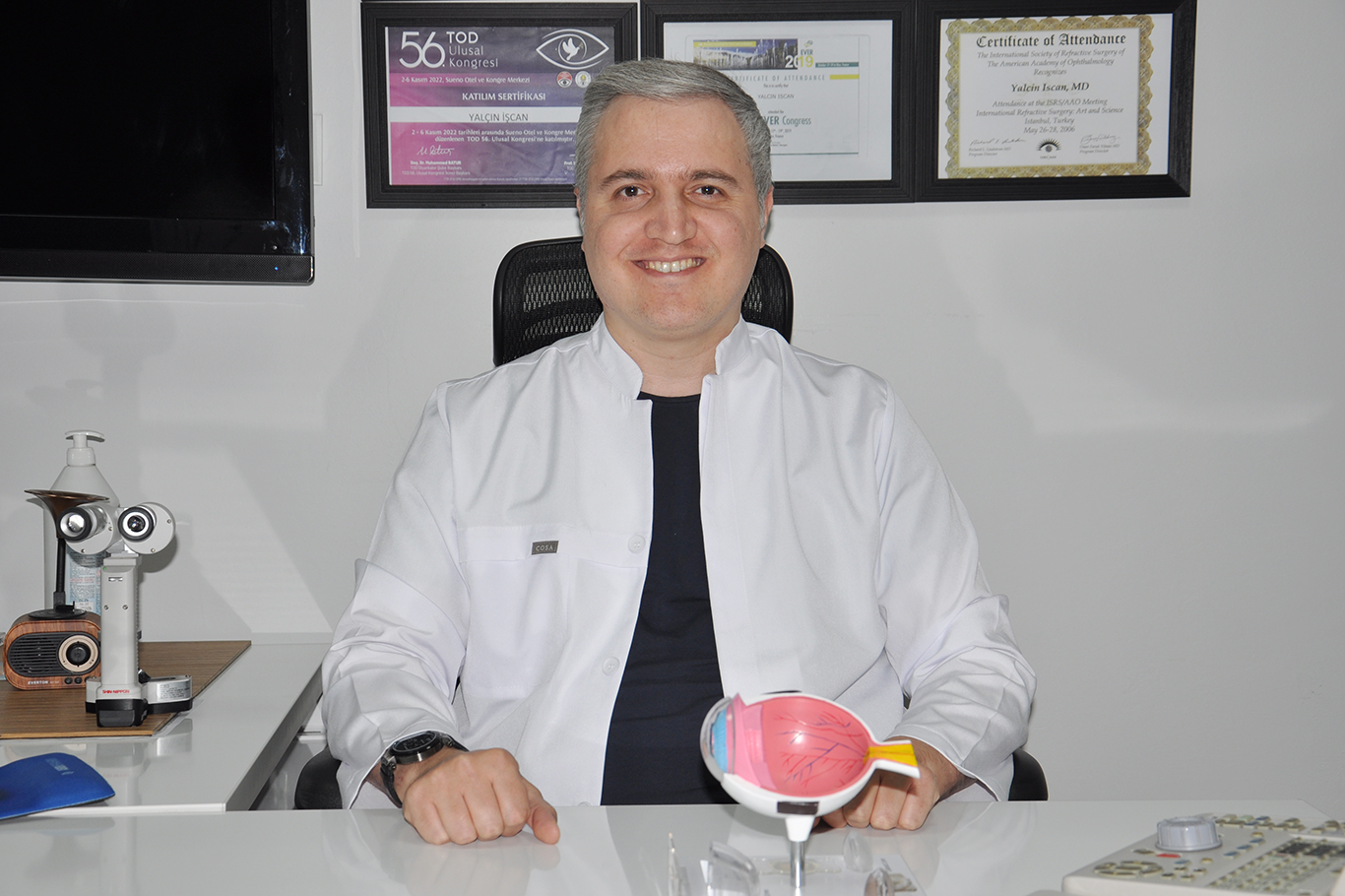 Göz Hastalıkları Uzmanı Operatör Doktor Yalçın İşcan