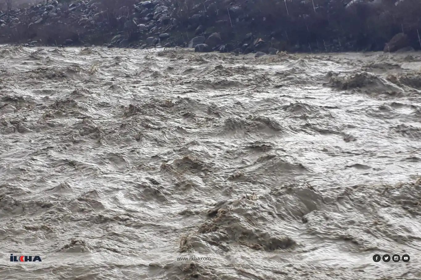 Batı Karadeniz&rsquo;in i&ccedil; kesimleri i&ccedil;in g&ouml;k g&uuml;r&uuml;lt&uuml;l&uuml; sağanak yağış uyarısı