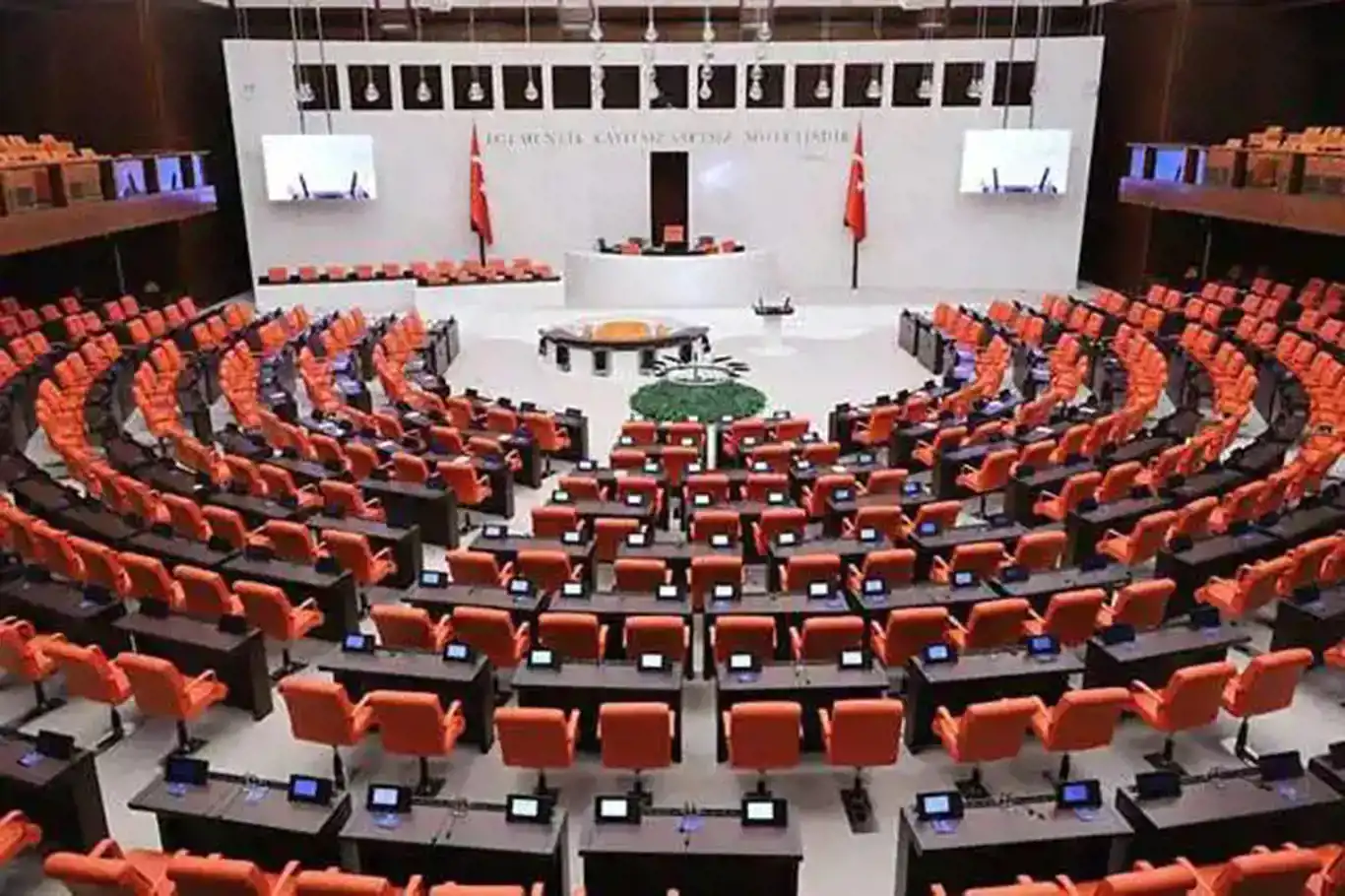Meclis yarın a&ccedil;ılıyor