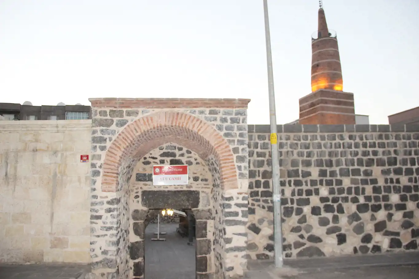 Cizre fethinin sembolü Ulu Camii Cizre fethinin sembolü Ulu Camii
