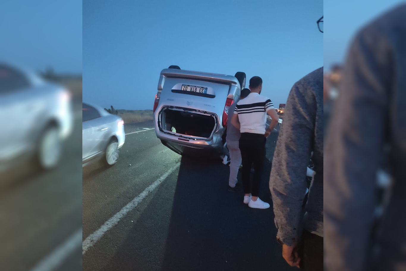 Hafif ticari araç takla attı: 5 yaralı