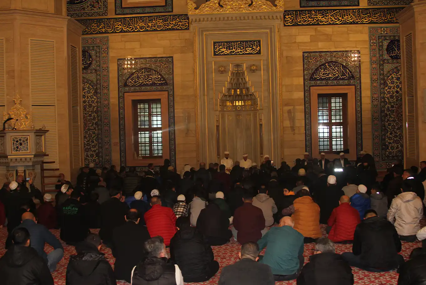 Adana'da Regaib Kandili idrak edildi Adana'da Regaib Kandili idrak edildi
