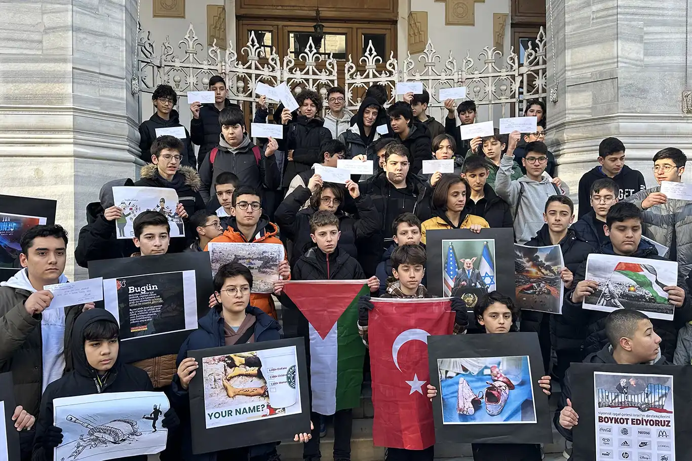 İmam hatip öğrencilerinden dünya liderlerine Filistin mektubu İmam hatip öğrencilerinden dünya liderlerine Filistin mektubu
