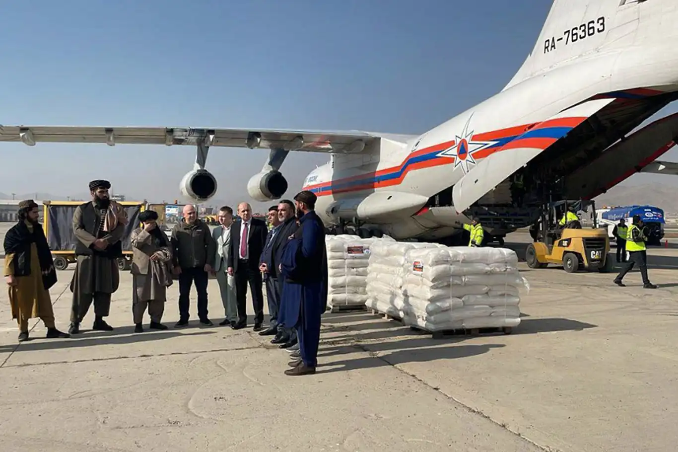 Rusya'dan Afganistan'daki depremzedelere 33 ton gıda yardımı Rusya'dan Afganistan'daki depremzedelere 33 ton gıda yardımı