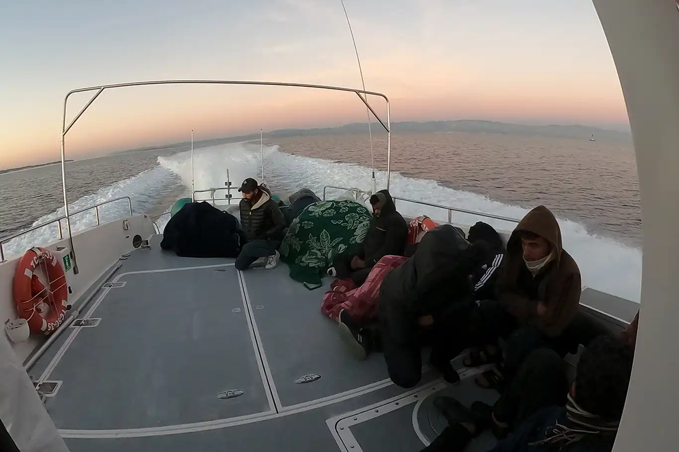 Turkish Coast Guard rescues 158 irregular migrants off the coast of Izmir