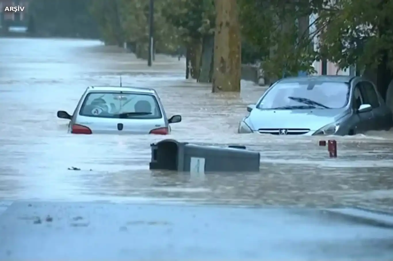 Severe weather conditions expected to impact travel and businesses in France