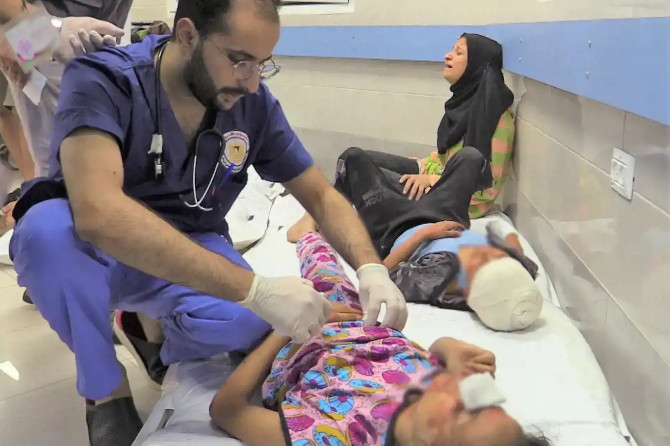 palestine, gaza, doctor, children