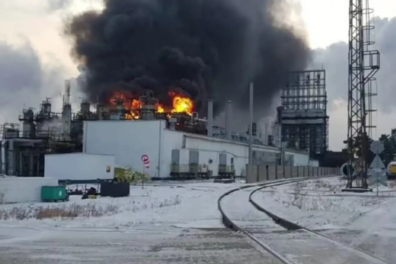 Explosion rocks Russian gas terminal near St Petersburg Explosion rocks Russian gas terminal near St Petersburg