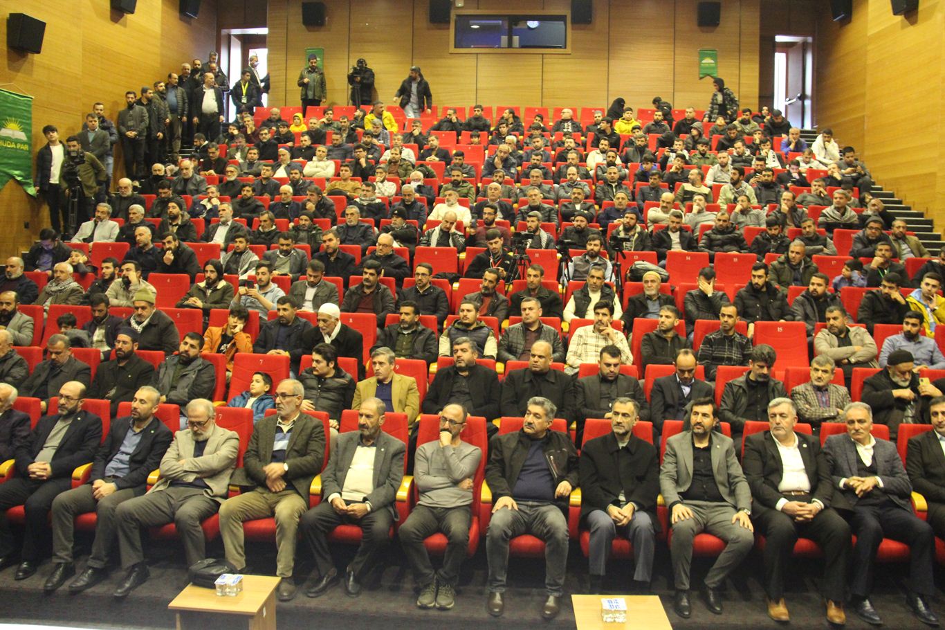 HÜDA PAR'dan "Anadilimi Seçiyorum" paneli: "Dilimiz, varlığımızın ve istikbalimizin teminatıdır"