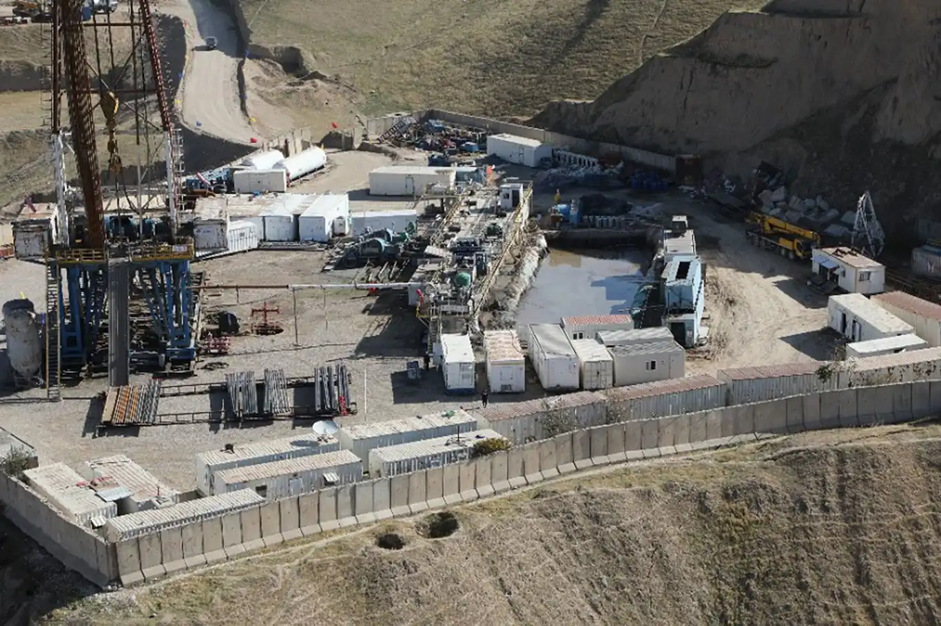 Afganistan'da günlük petrol üretimindeki artış dikkat çekiyor Afganistan'da günlük petrol üretimindeki artış dikkat çekiyor