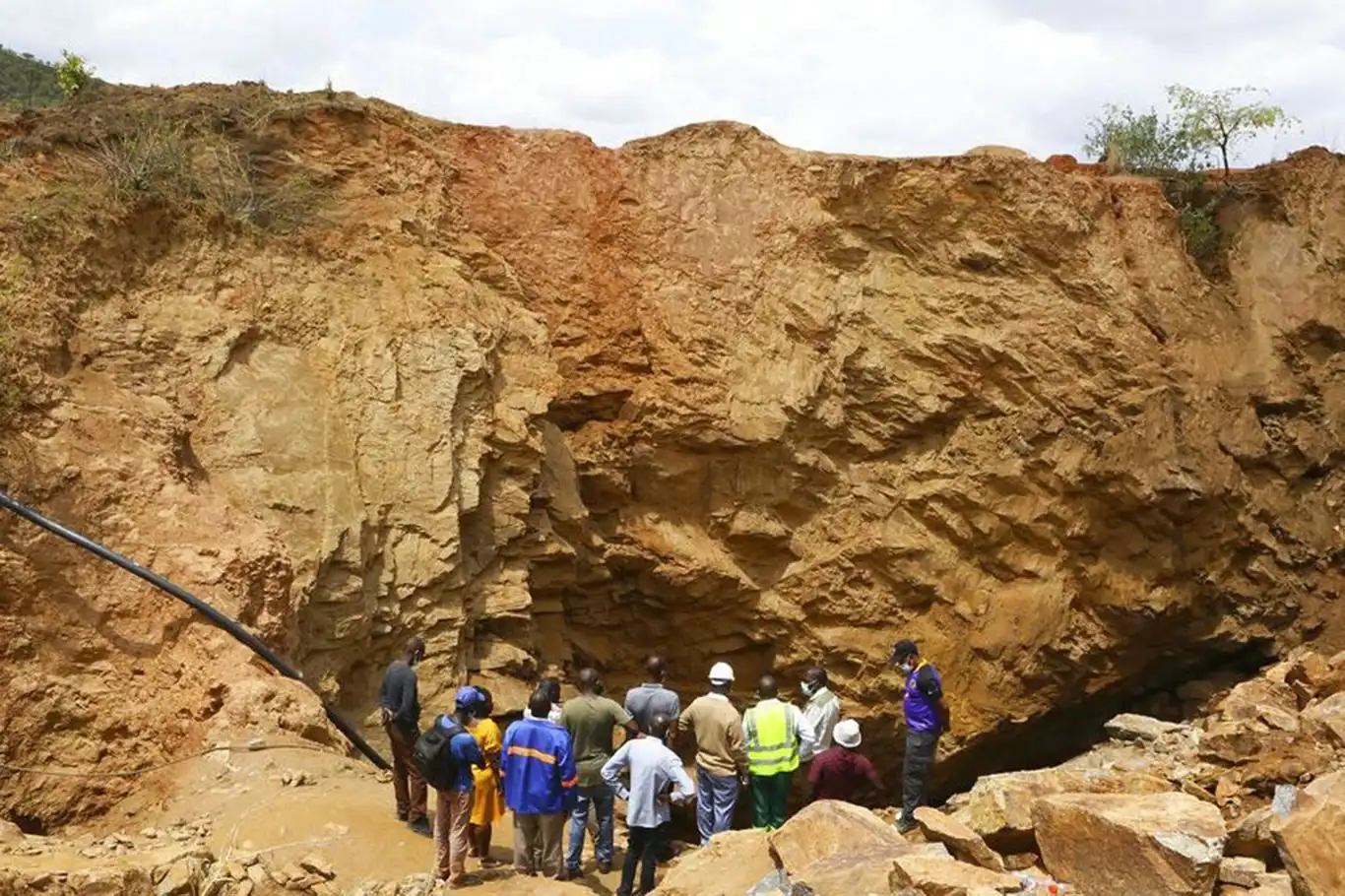 Zimbabwe scrambles to rescue miners trapped in Redwing mine collapse