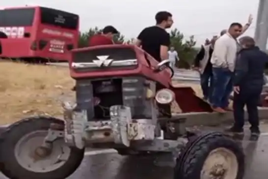 Malatya'da yolcu otobüsü ile traktör çarpıştı: 1 ölü