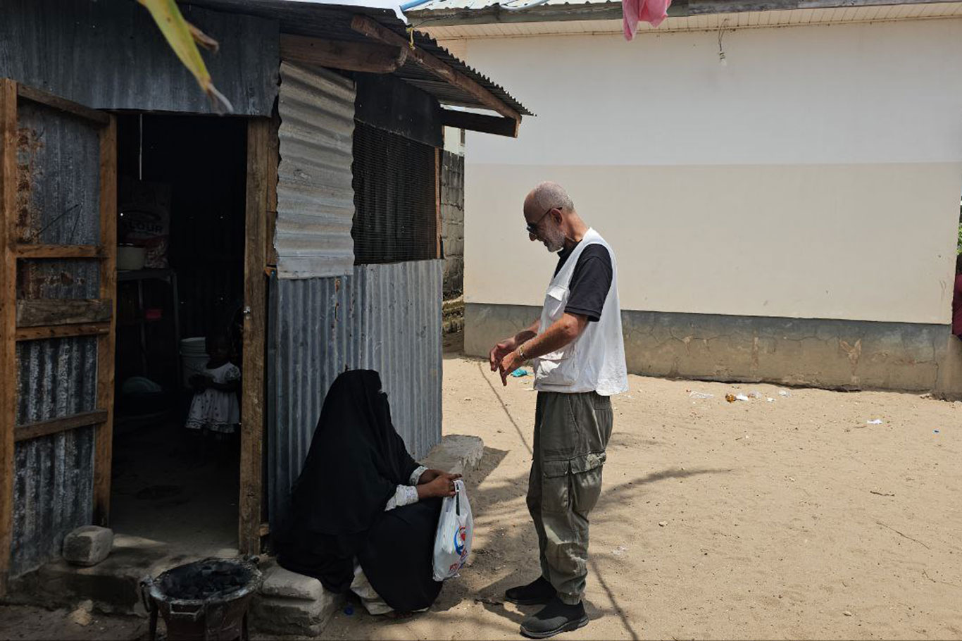 Kurban eti dağıtım yerinden görüntüler