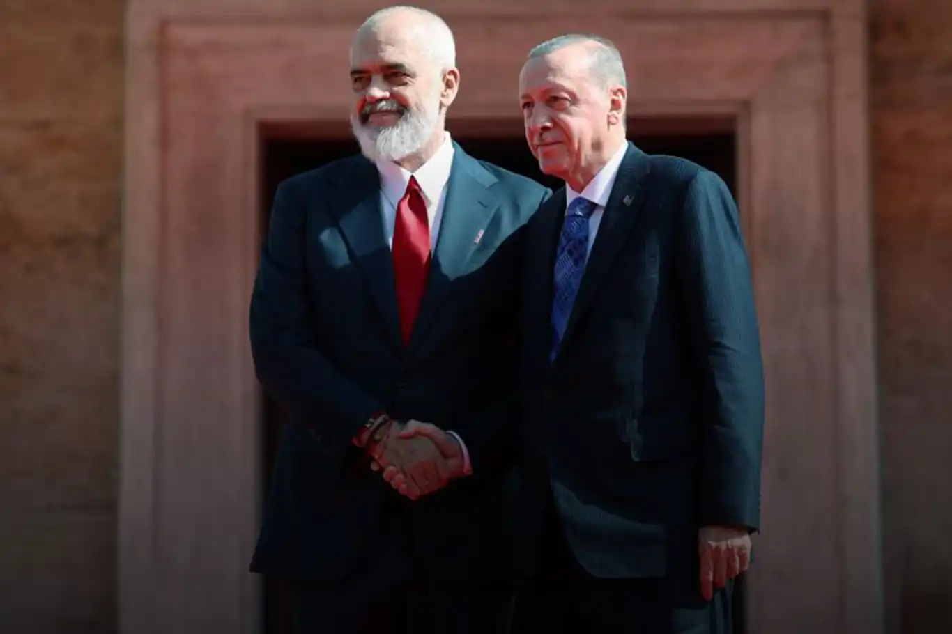 Cumhurbaşkanı Erdoğan, Arnavutluk Başbakanı Rama ile bir araya geldi Cumhurbaşkanı Erdoğan, Arnavutluk Başbakanı Rama ile bir araya geldi