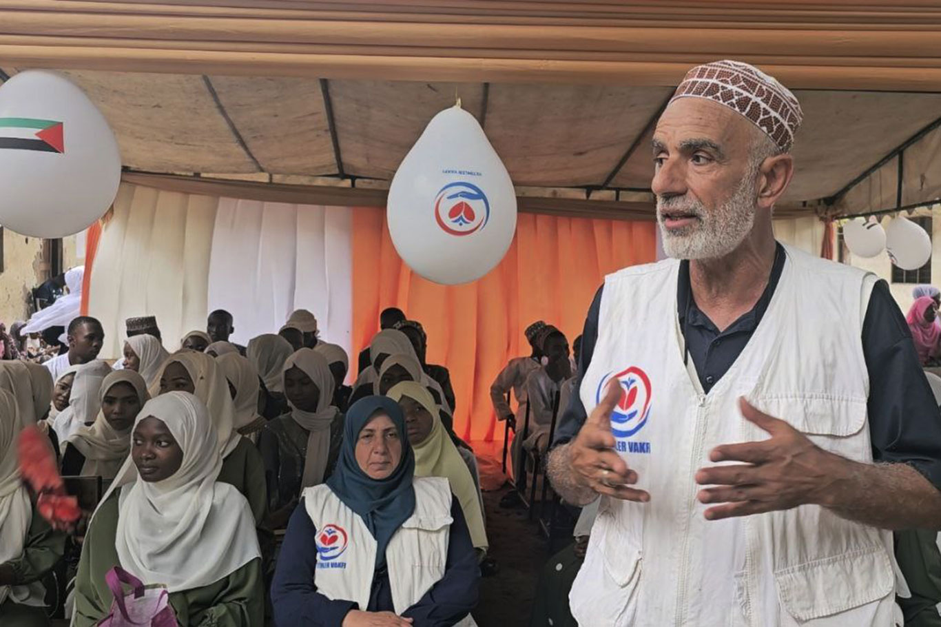 Yetimler Vakfı, Tanzanya'da lise öğrencilerine mezuniyet töreni düzenledi