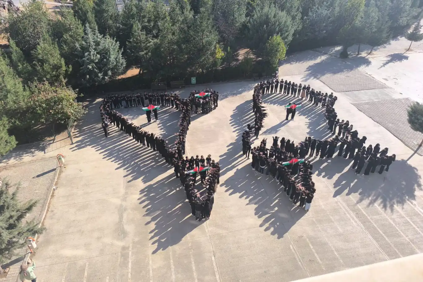 Mardin’de İmam Hatip öğrencileri Filistin’deki insanlık dramına dikkat çekti Mardin’de İmam Hatip öğrencileri Filistin’deki insanlık dramına dikkat çekti