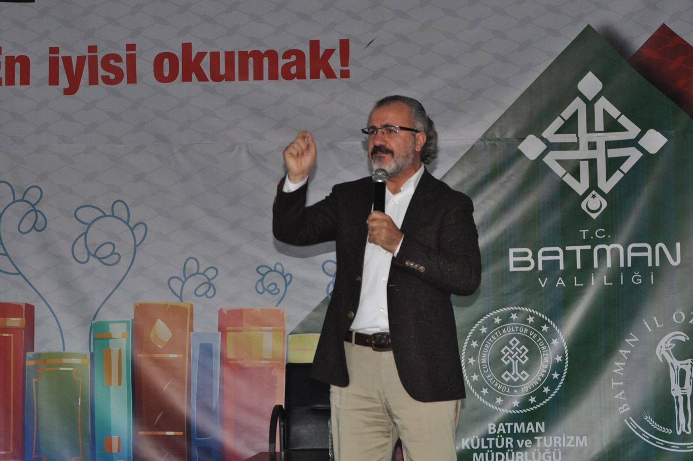 Eğitimci Yazar Sıtkı Aslanhan