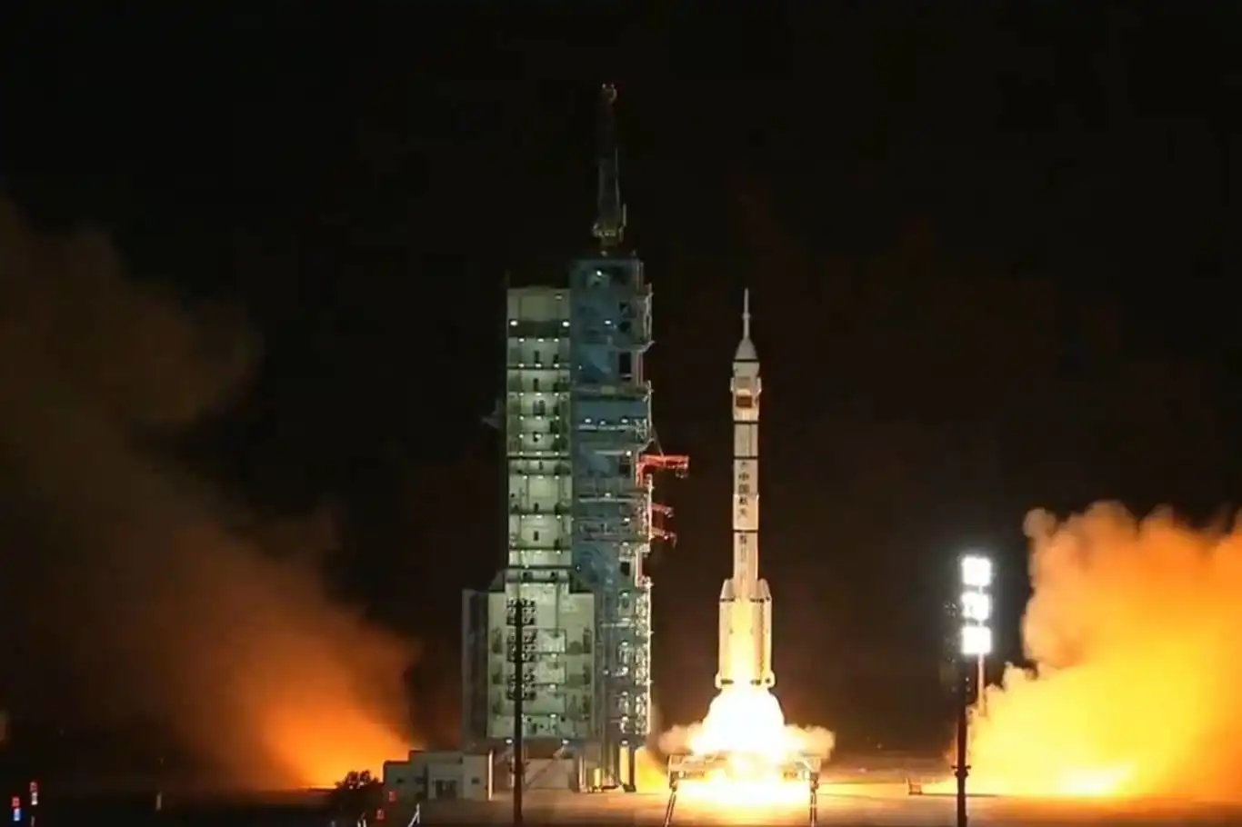 China launches Shenzhou-19 crew mission to space station