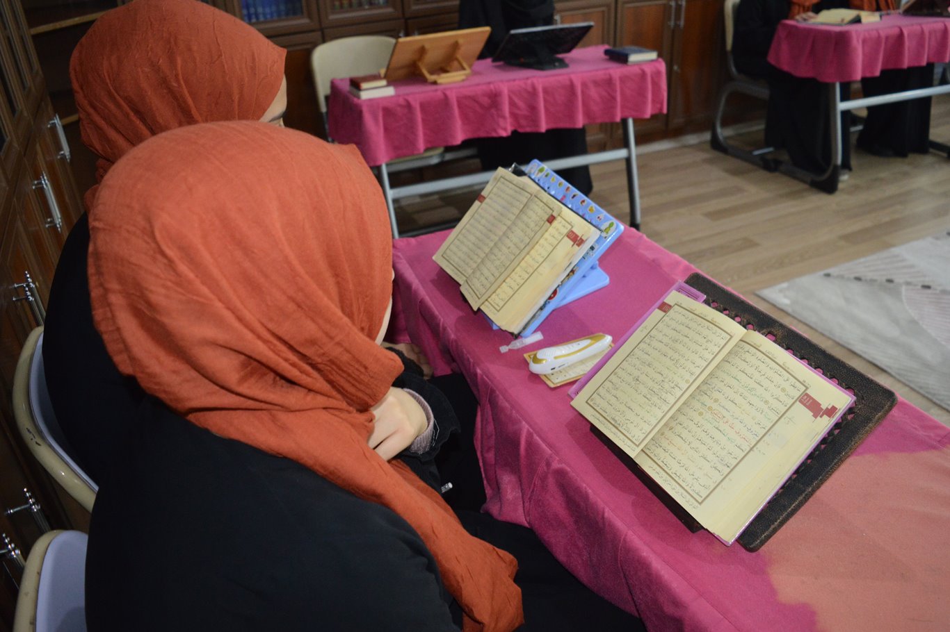 Üç buçuk ayda hafız olan Elif'in azim ve başarı hikayesi