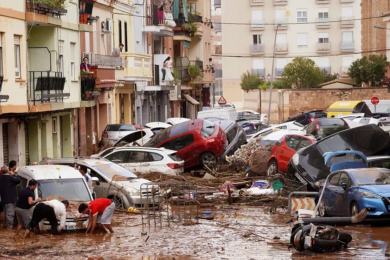 İspanya'da sel felaketi: 104 ölü