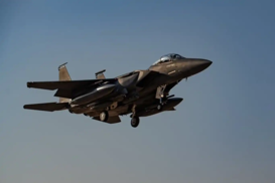 US airstrikes hit Syria-Iraq border area amid regional tensions