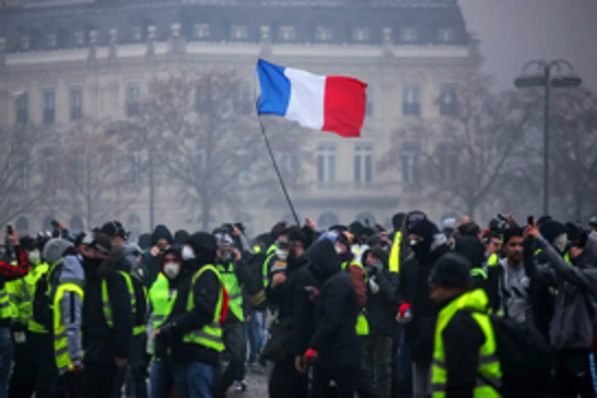 Yellow vest protesters mark sixth anniversary with demonstrations across France