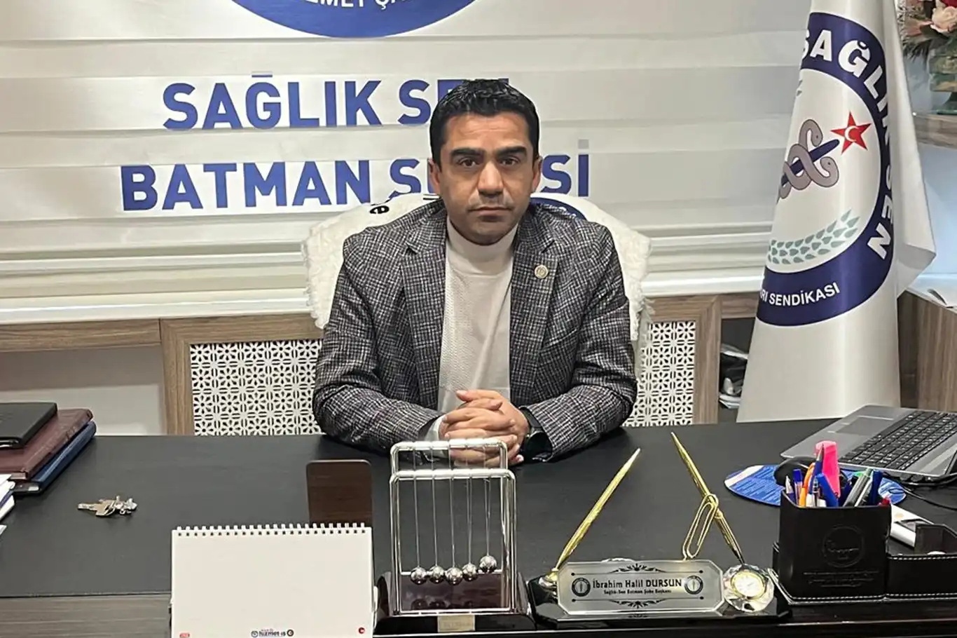 Sağlık-Sen Batman Şube Başkanı Dursun: Sağlık profesyonellerinin sesi duyulmalı Sağlık-Sen Batman Şube Başkanı Dursun: Sağlık profesyonellerinin sesi duyulmalı