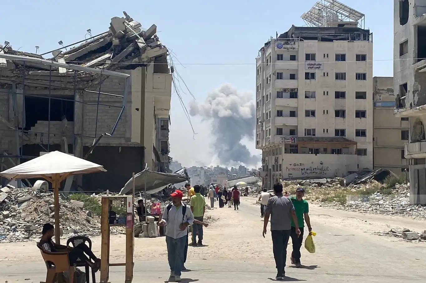 İşgal, Gazze Şeridi'nin çeşitli bölgelerini bombaladı: Şehit ve yaralılar var