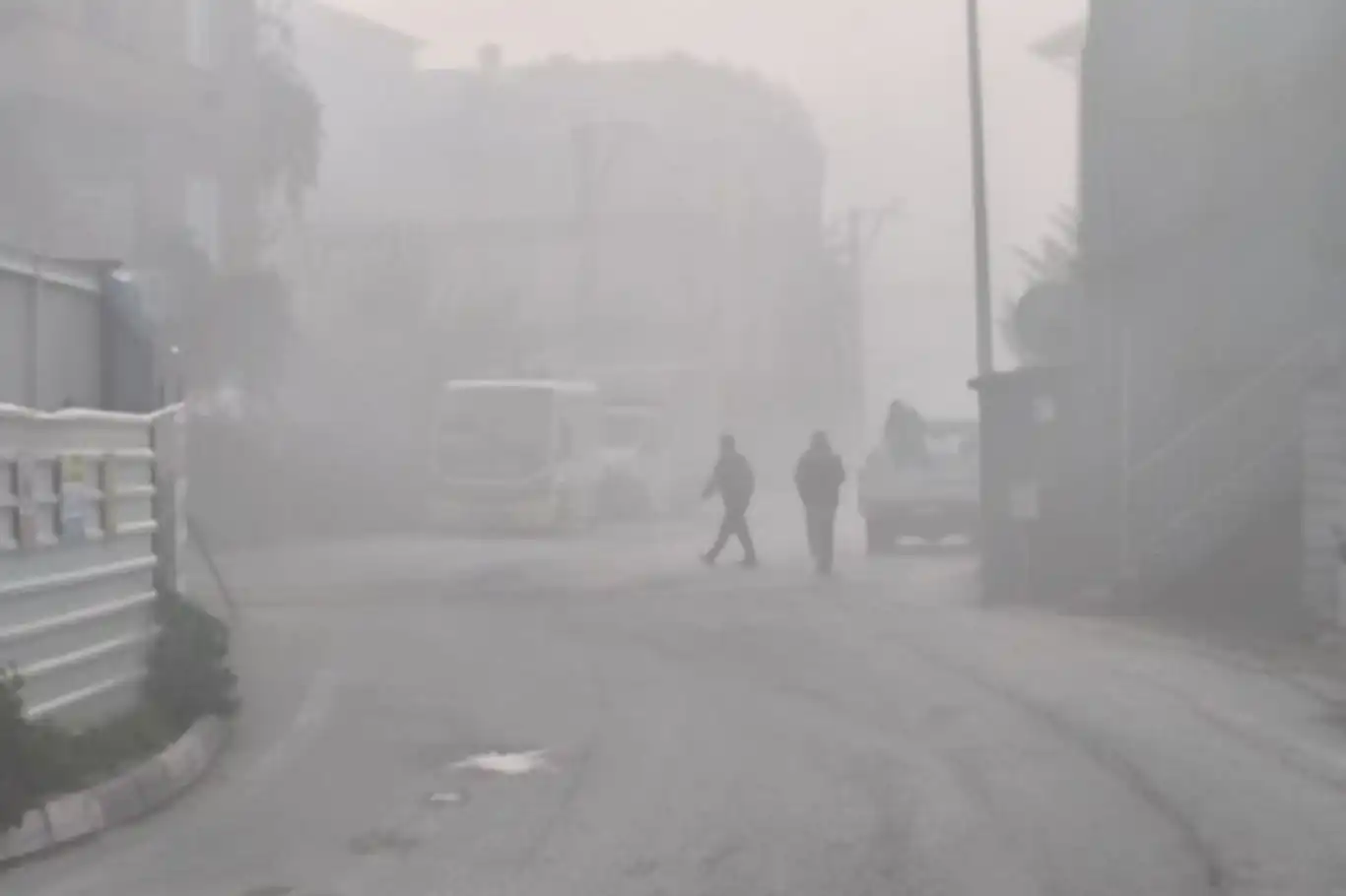 Bursa'da yoğun sis hayatı olumsuz etkiledi