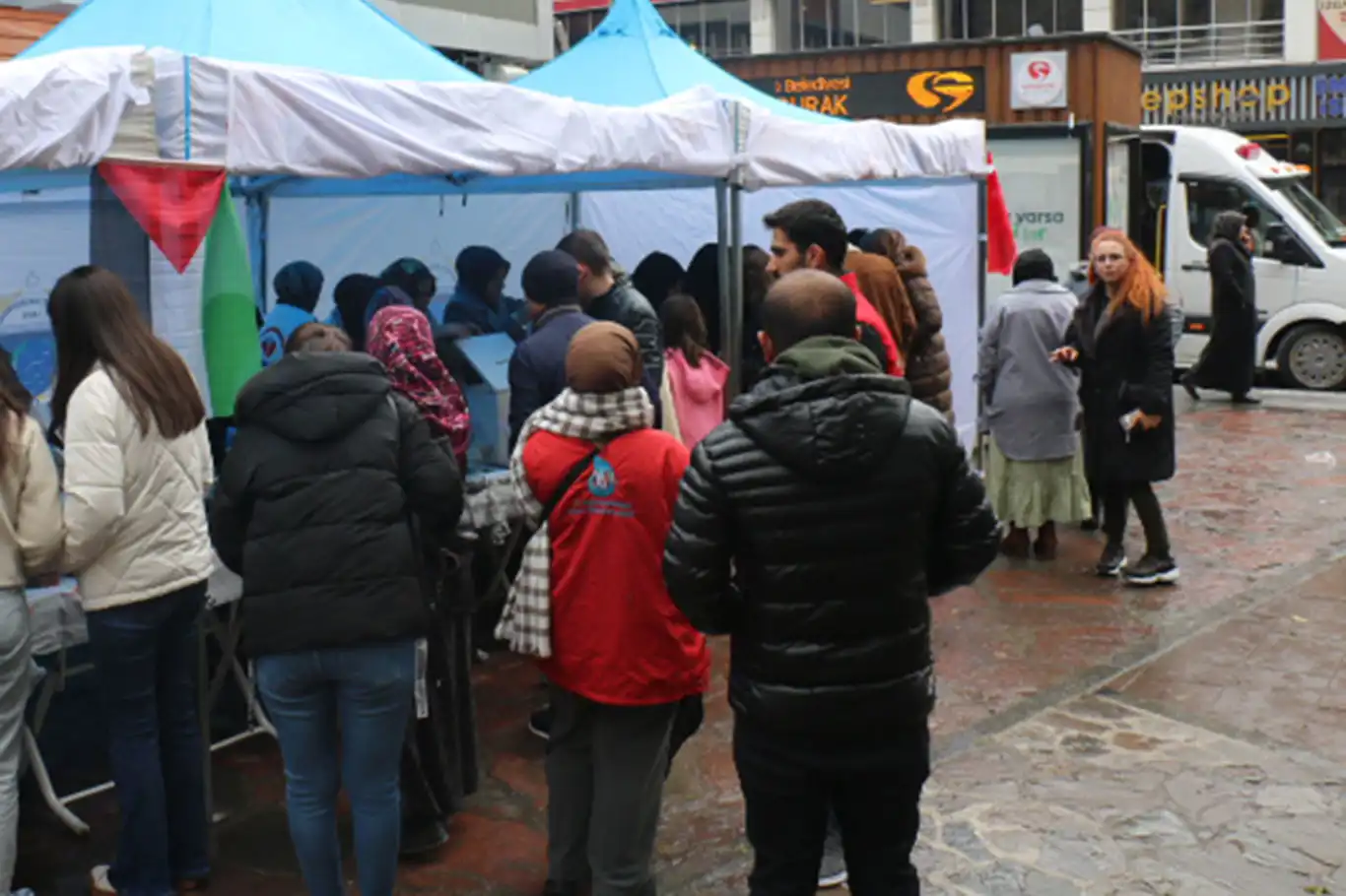 Yetimler Vakfı, Gümüşhane'de Gazze yararına kermes açtı