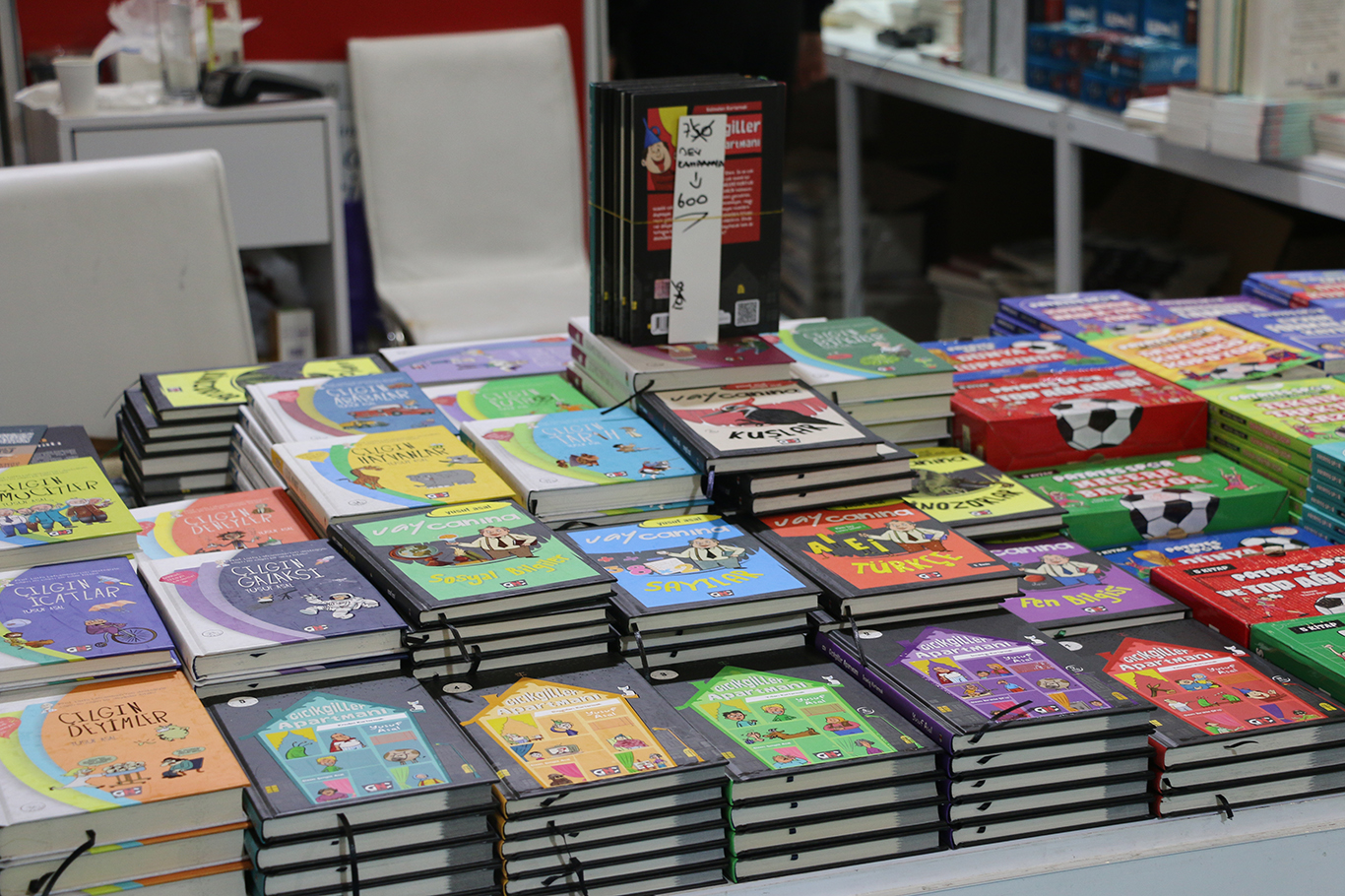 Fuara katılan öğrenciler: Kitap fiyatları ne düşük ne de yüksekti