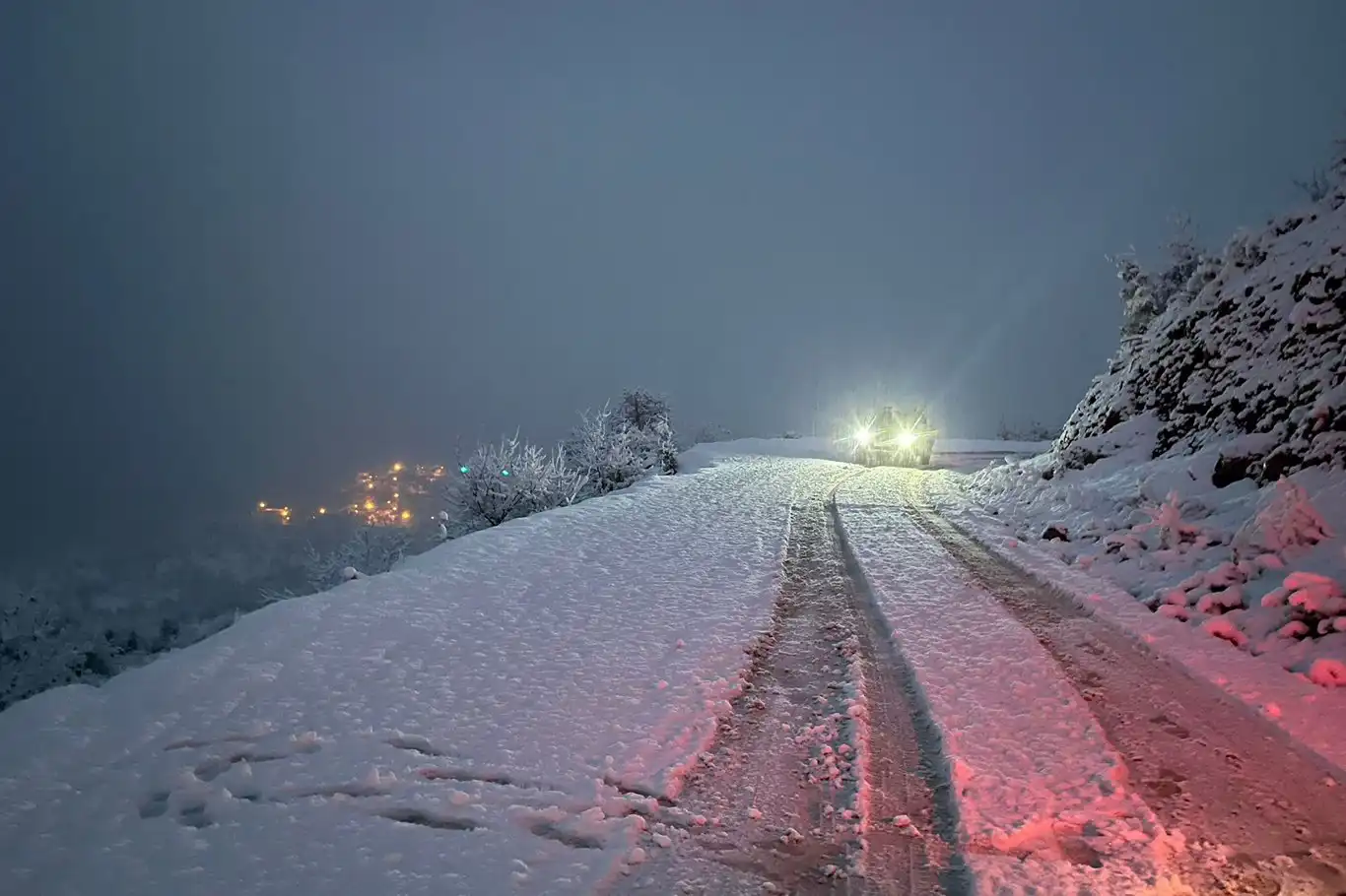 Siirt’te kar yağışına rağmen tüm yollar açık