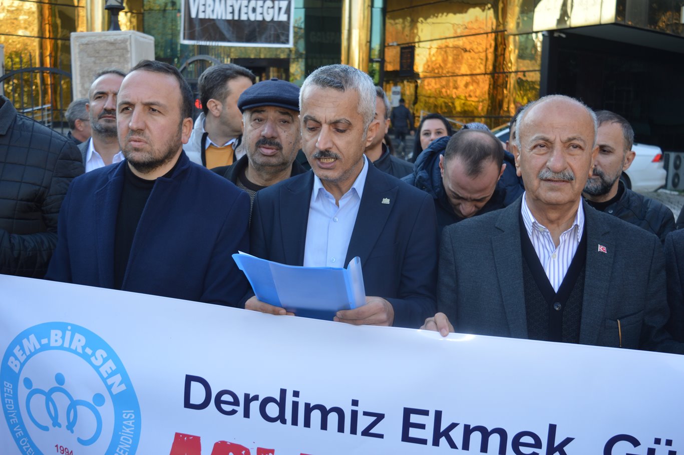 Özgür Eker