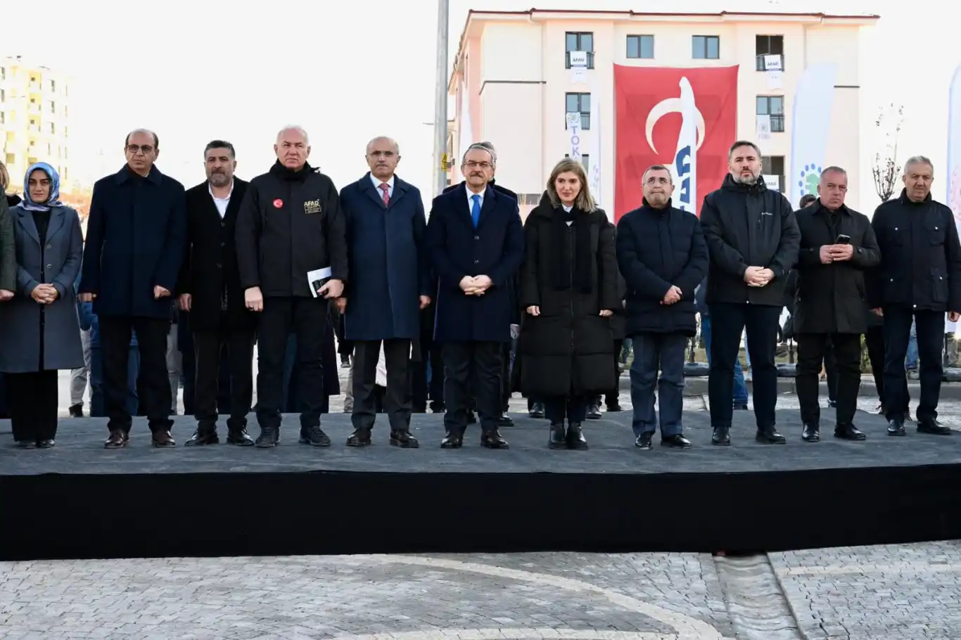 Deprem bölgelerinde 24 bin 559 konut hak sahiplerine teslim edildi 