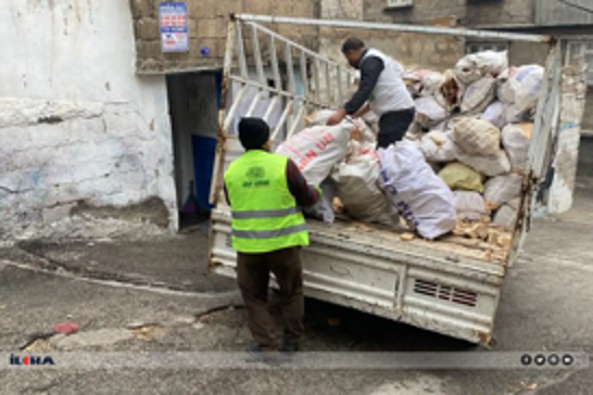 Karwana Hêvîyê alîkarîya komir û êzingan kir