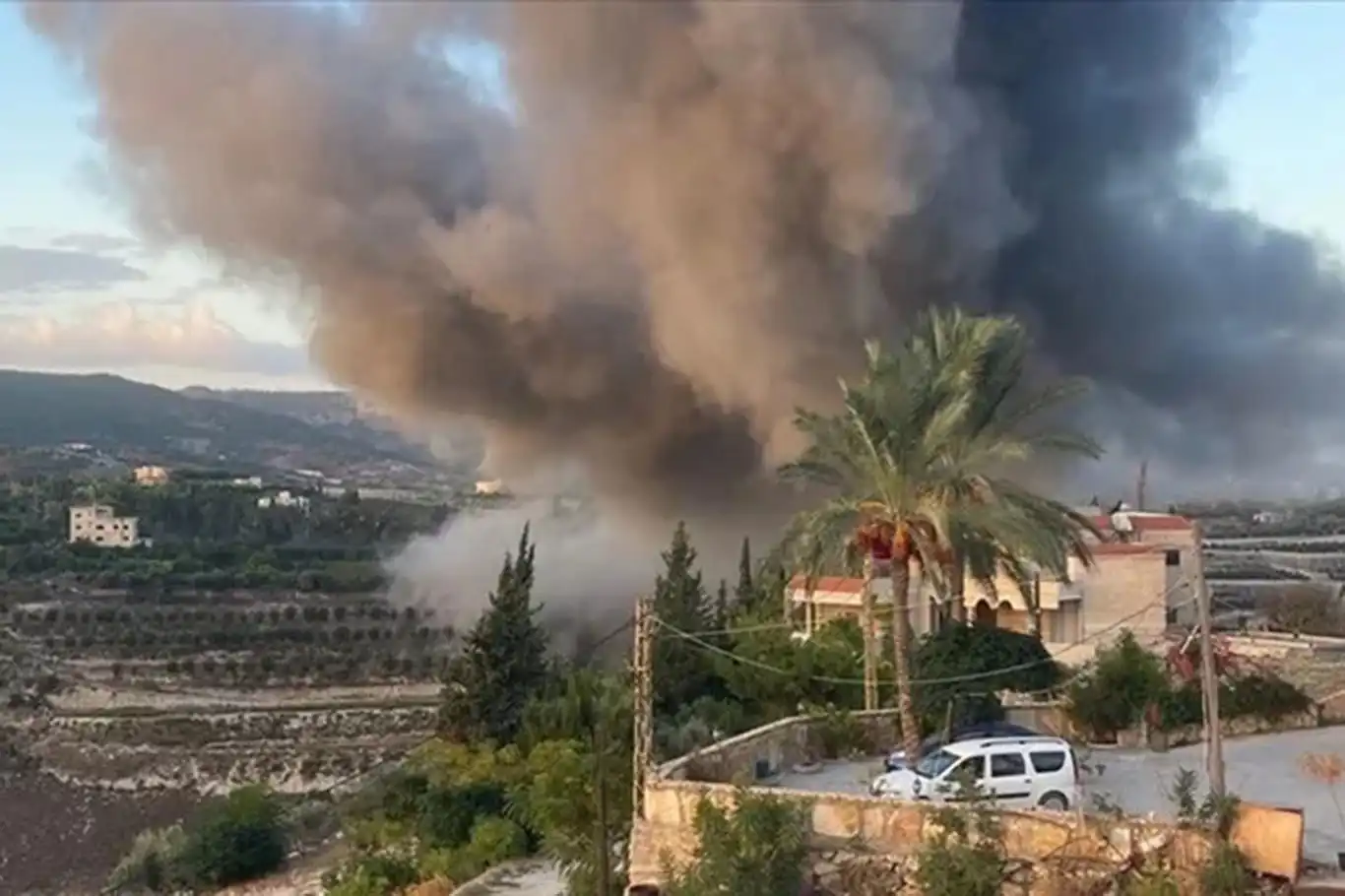 Israeli airstrikes targets civilians in southern Lebanon