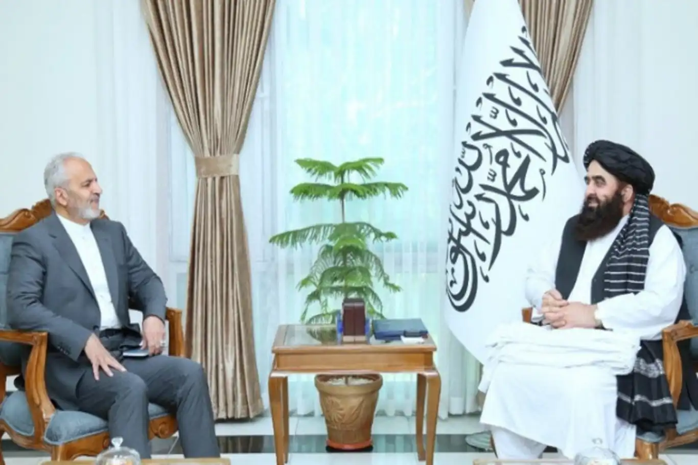 Afghan FM meets newly appointed Iranian ambassador to Afghanistan