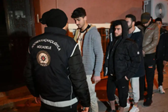 Turkish authorities arrest 31 migrant smugglers in countrywide sweep