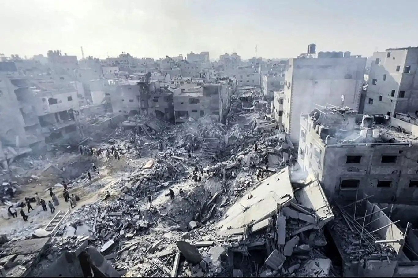 Israeli bombardment in Gaza kills over 350 Palestinians in one week