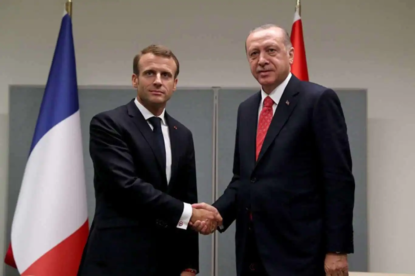 Cumhurbaşkanı Erdoğan, Macron ile telefon görüşmesi yaptı