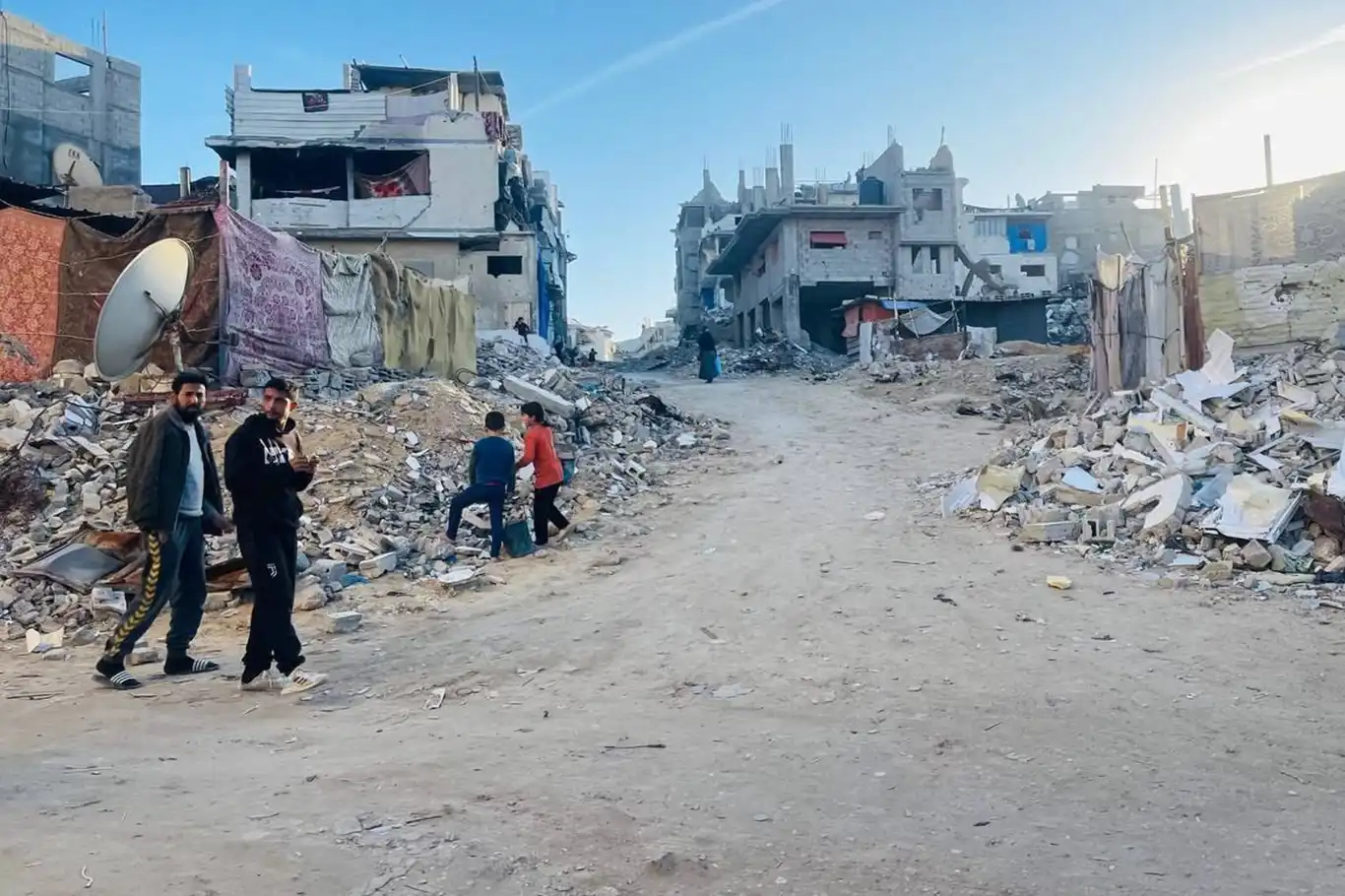 UNRWA official: Every path in Gaza leads to death