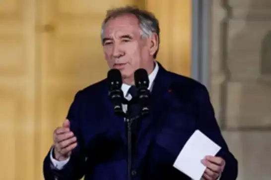 Fransa'da Başbakan Bayrou yeni hükümeti kurdu