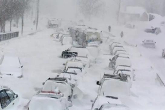 Snowstorms paralyze the Balkans, leaving tens of thousands without power