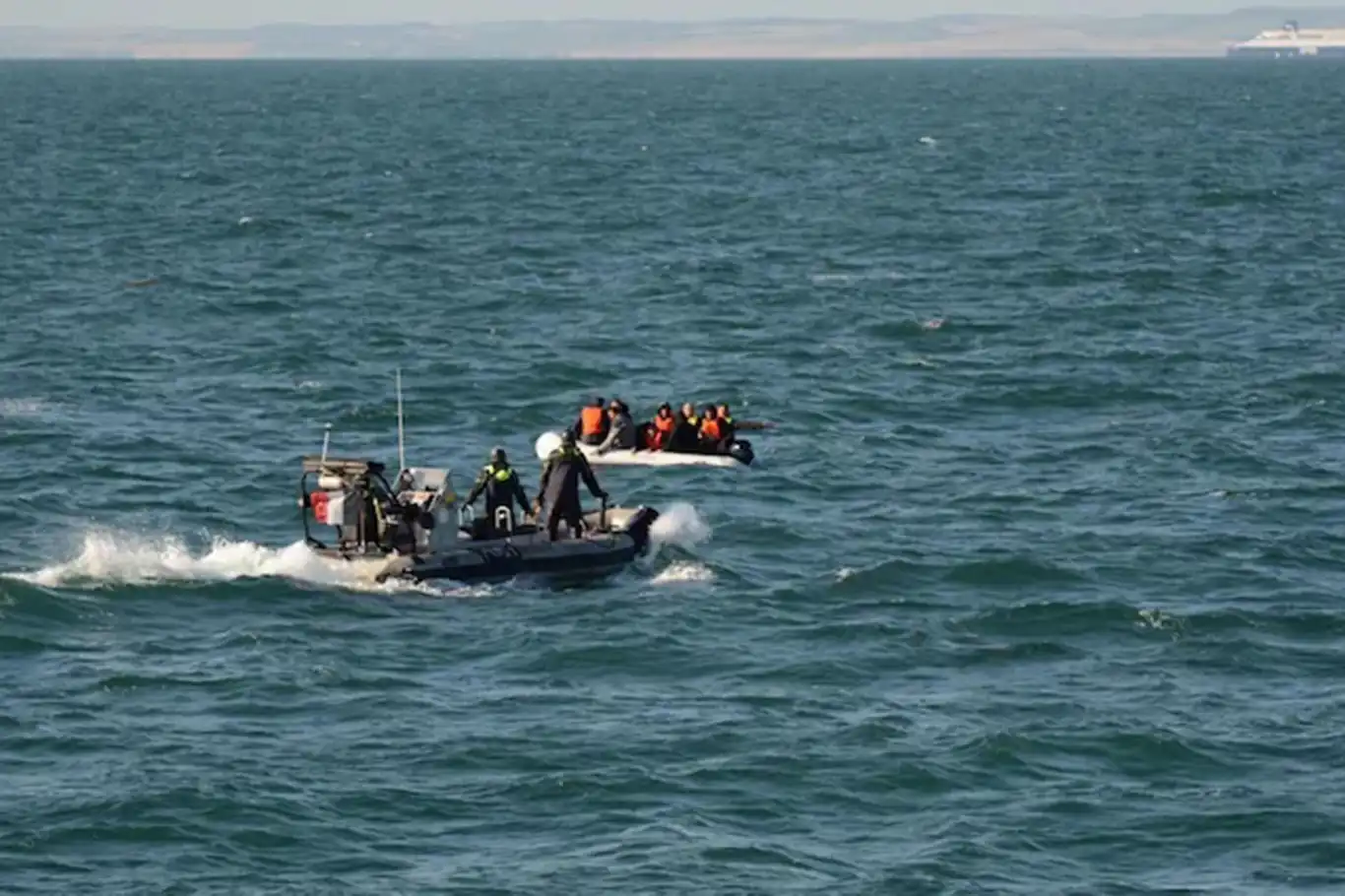 Tragedy in the English Channel: Three dead in small boat crossing