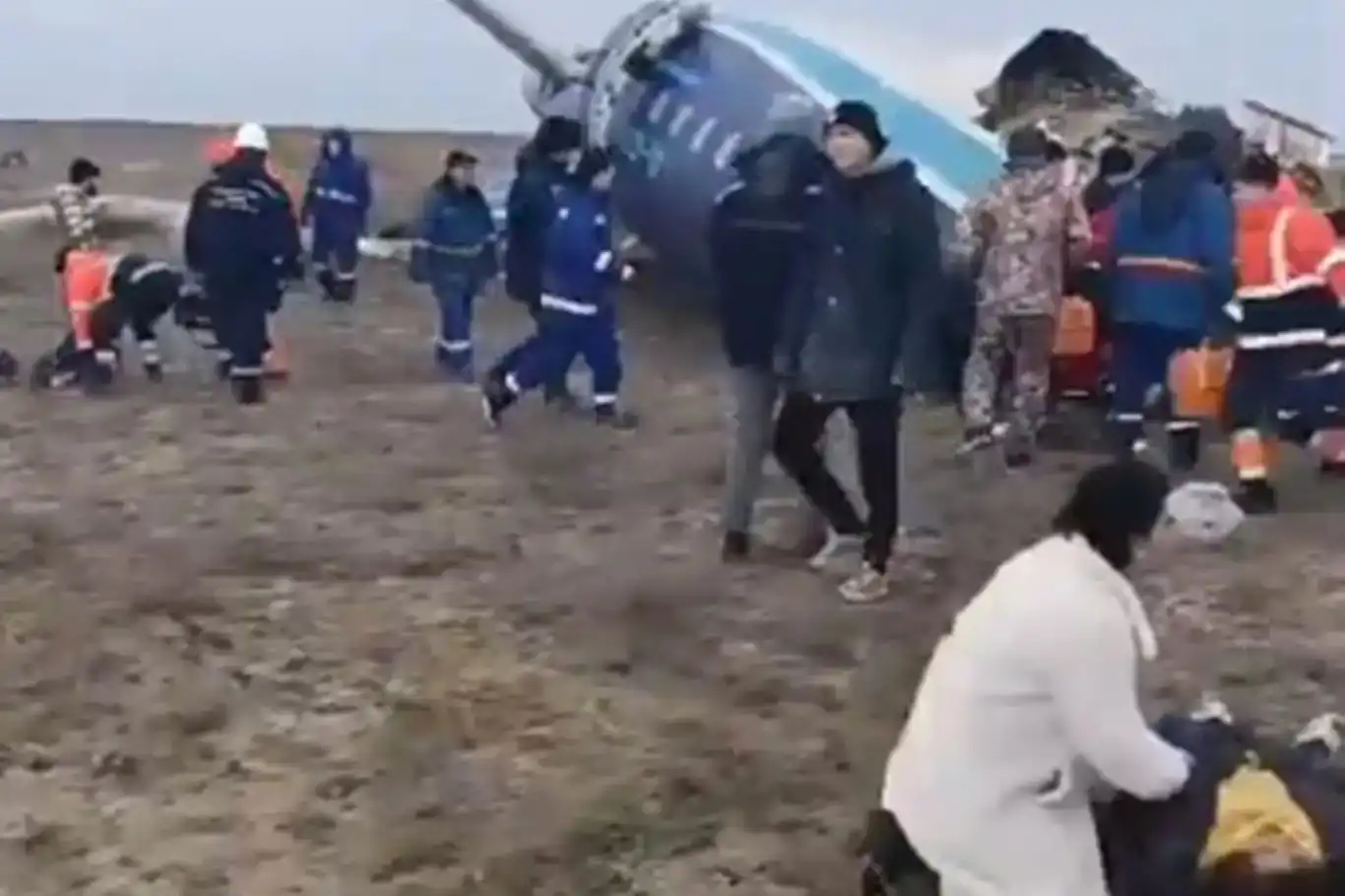 Kazakistan, düşen uçağın kara kutusunu Brezilya'ya gönderdi Kazakistan, düşen uçağın kara kutusunu Brezilya'ya gönderdi
